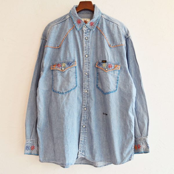 Nasngwam.のFLOWER DENIM SHIRTS