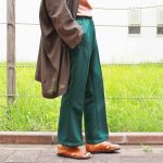 人気のジャージ”LOCALINA×OTSUKAのflare pants”