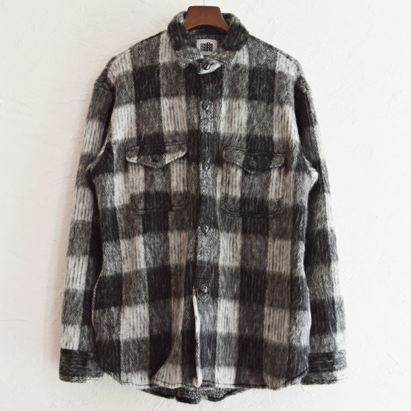 melpleのオーバーシャツ