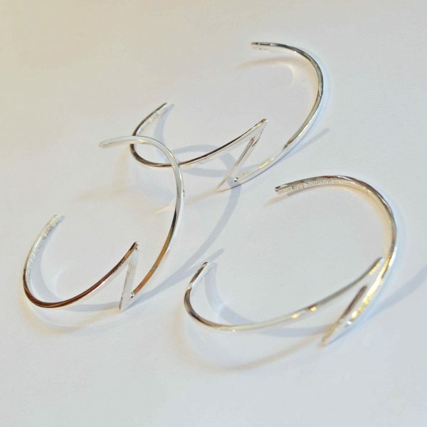 “Nasngwam.×SUNSHINE STUDIO”のLIGHTNING BANGLE