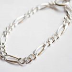 人気のチェーンブレス