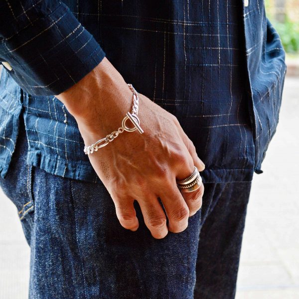 人気のチェーンブレス