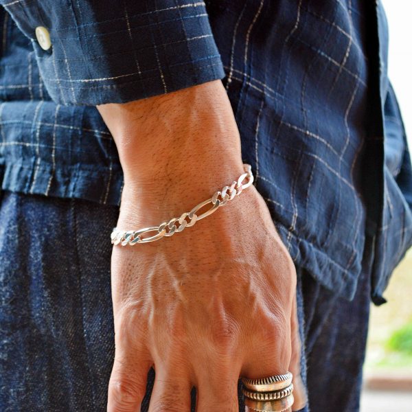 人気のチェーンブレス