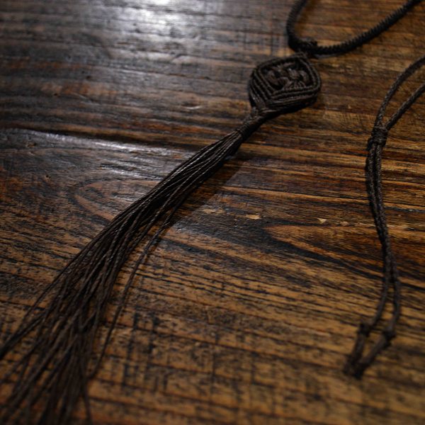 “Nasngwam.×idod”のネックレス