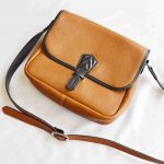 極上鹿革Doeskinのショルダーバッグ