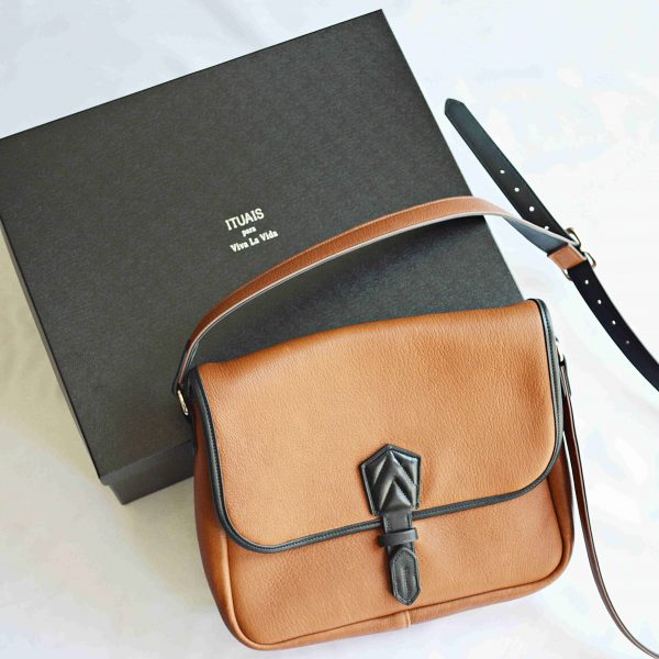 極上鹿革Doeskinのショルダーバッグ