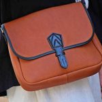 極上鹿革Doeskinのショルダーバッグ