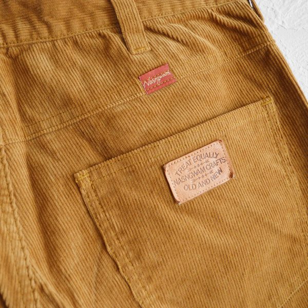 Nasngwam.のコーデュロイフレアパンツ