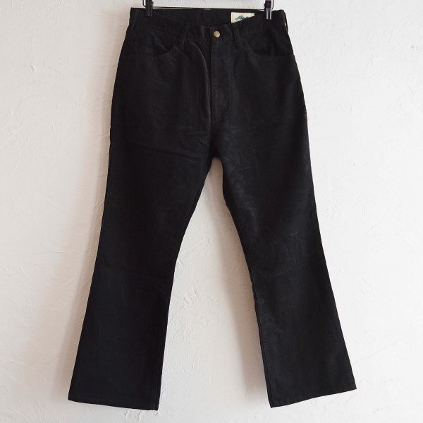 Nasngwam.のコーデュロイフレアパンツ
