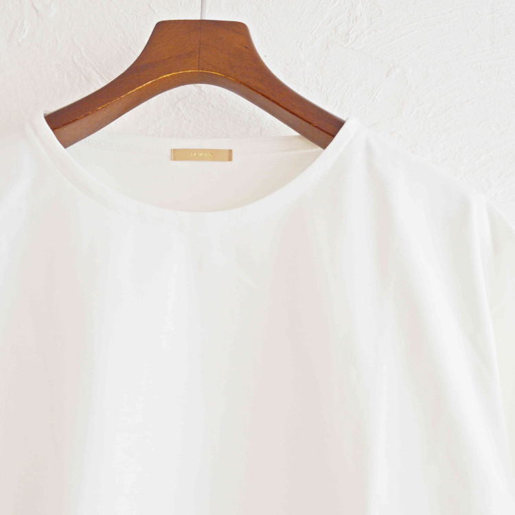 大人が着るTシャツ