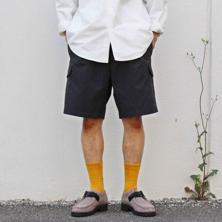 GRUKHA CARGO PANTSでスタイリング