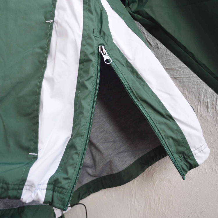 Sport-Tekのウィンドシャツ