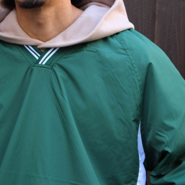 Sport-Tekのウィンドシャツ