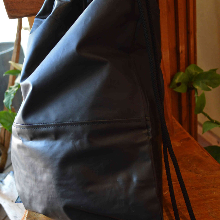 リメイクラバーナップサック