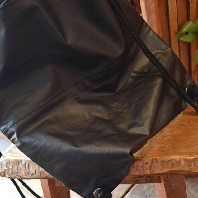 リメイクラバーナップサック