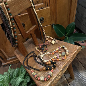 vintage wood necklace