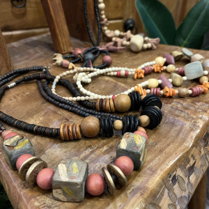 vintage wood necklace