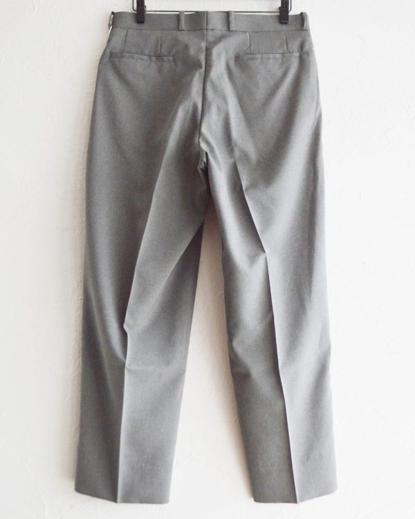 春夏を軽やかに彩る、シルエットに拘った大人の一本