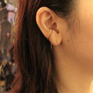手仕事の温もりと、そっと寄り添うアクセサリー