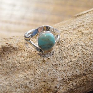 日常を少しだけ特別にしてくれるジュエリー