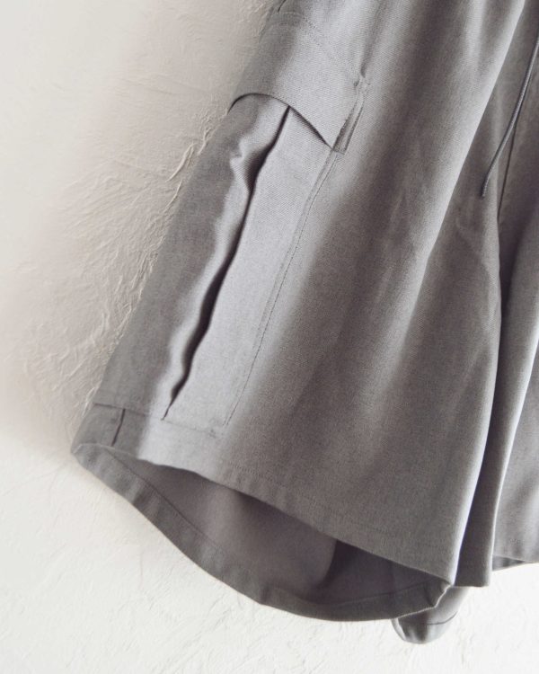 スタプレ素材で上品に!万能イージーカーゴショーツ