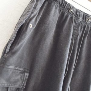 リアルな色褪せ感を纏ったイージーカーゴショーツ