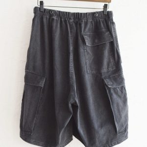 リアルな色褪せ感を纏ったイージーカーゴショーツ