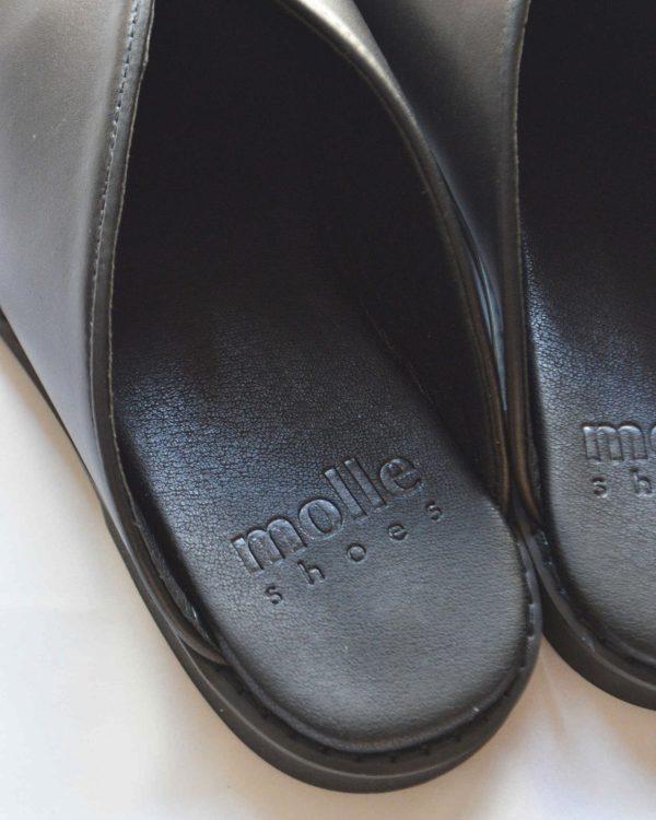 molleshoesの看板モデルからコンフォートスタイルが待望の登場