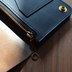 革好きの心を揺さぶる、茶芯のワイルドな経年変化