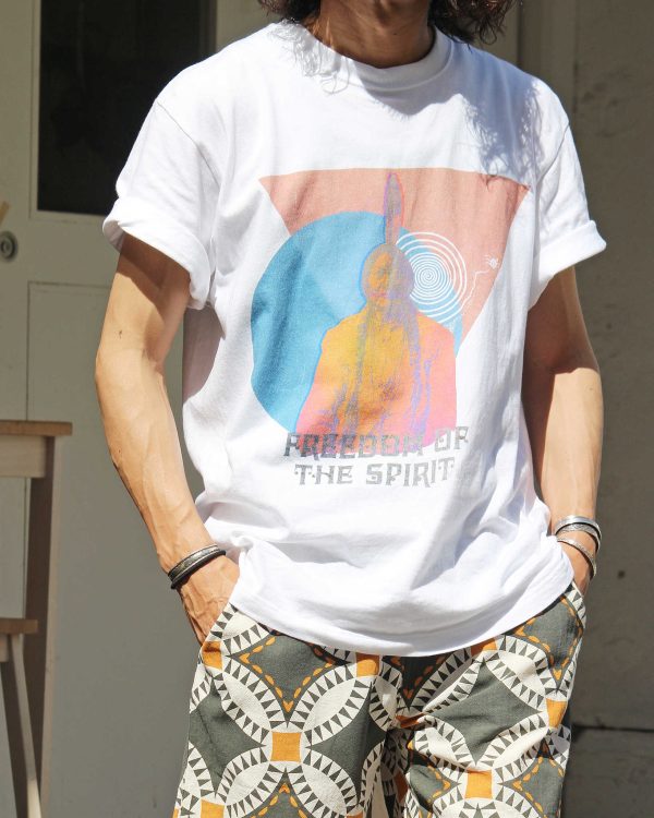 Nasngwam.×SAVE THE GOODMANのアートTEE