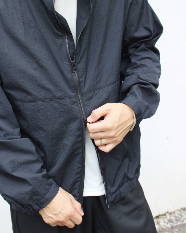 POCKETABLE NYLON BLOUSON