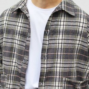 ラフに羽織れて、どこか上品。大人のチェックJKT