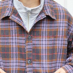 ラフに羽織れて、どこか上品。大人のチェックJKT