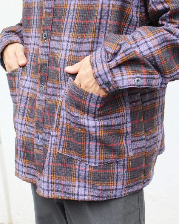 ラフに羽織れて、どこか上品。大人のチェックJKT