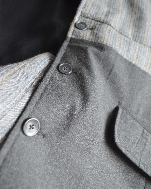 古着スーツを再構築。上品さと遊び心が共存するセットアップ