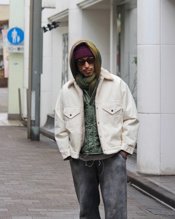 IMPRESTOREのDenim boa jacketスタイル