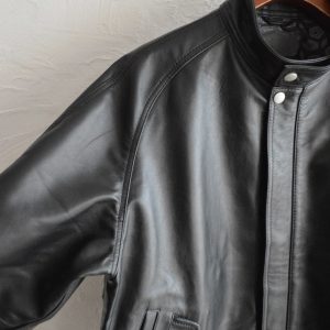 年末を飾るNasngwam.の新型レザージャケット