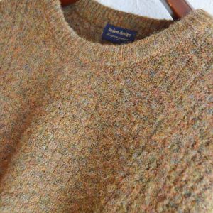 立体感と柔らかさを併せ持つ、病みつきミックスニット。