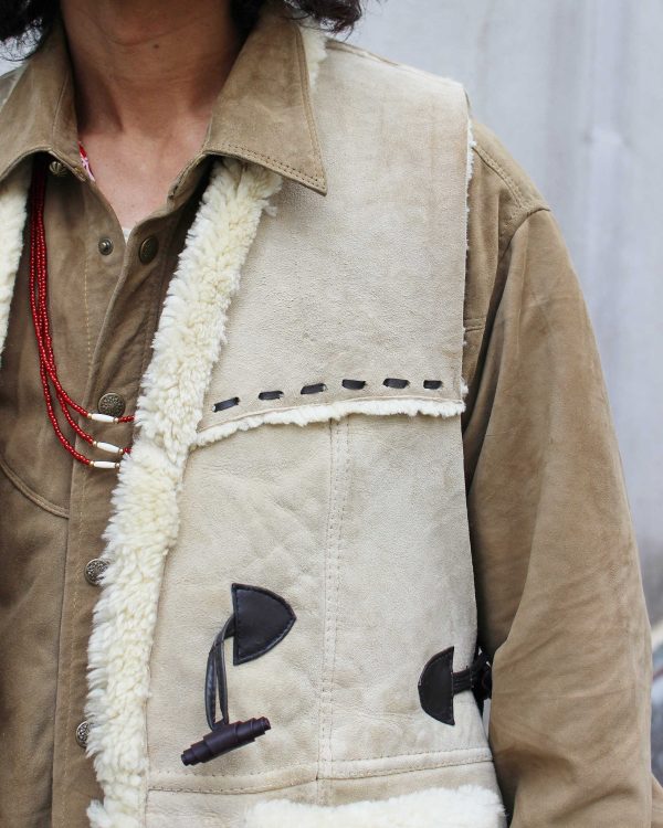 新年スペシャル~唯一無二を纏うムートンベスト~