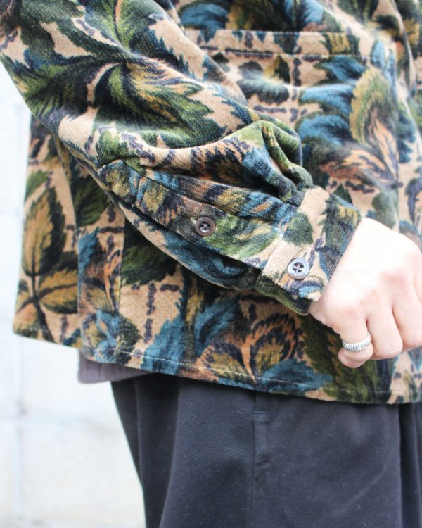 HYPERION JACKETの着用イメージ