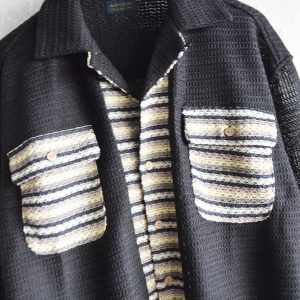 透け感を楽しむ、大人のクロシェシャツ。