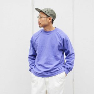 今も春もちょうどいい、80’sライクなラグランスウェット