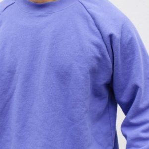 今も春もちょうどいい、80’sライクなラグランスウェット