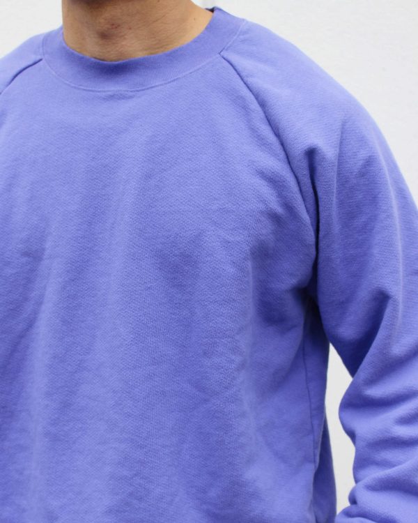 今も春もちょうどいい、80’sライクなラグランスウェット