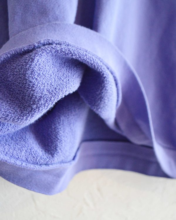 今も春もちょうどいい、80’sライクなラグランスウェット