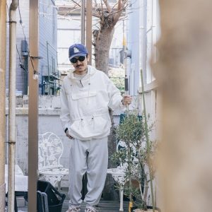 ギミック満載。“全部盛り仕様”のアノラック。