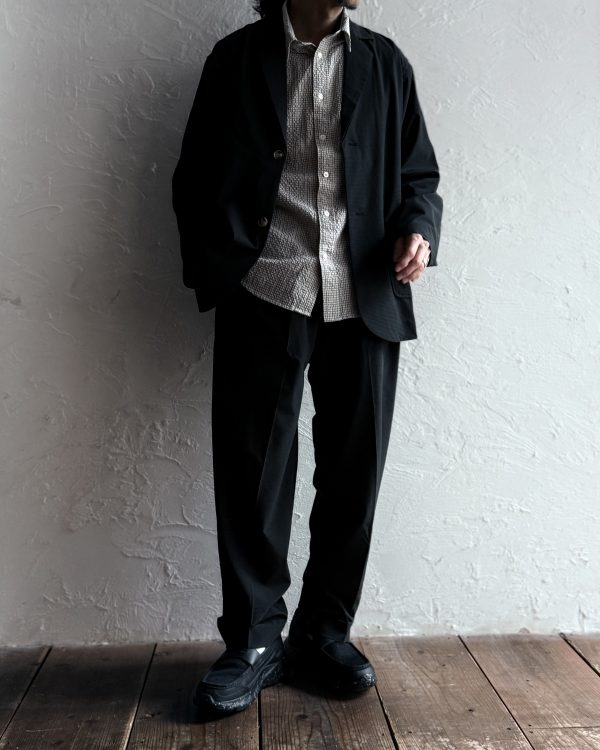 “考えずに着て、ちゃんと整う”セットアップ