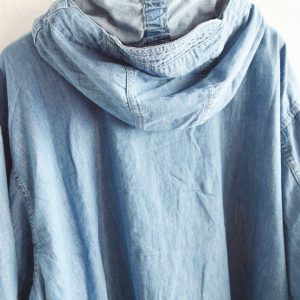 ギミック満載。“全部盛り仕様”のアノラック。