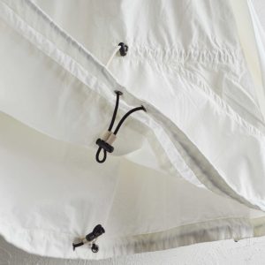 ギミック満載。“全部盛り仕様”のアノラック。