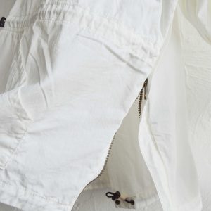 ギミック満載。“全部盛り仕様”のアノラック。